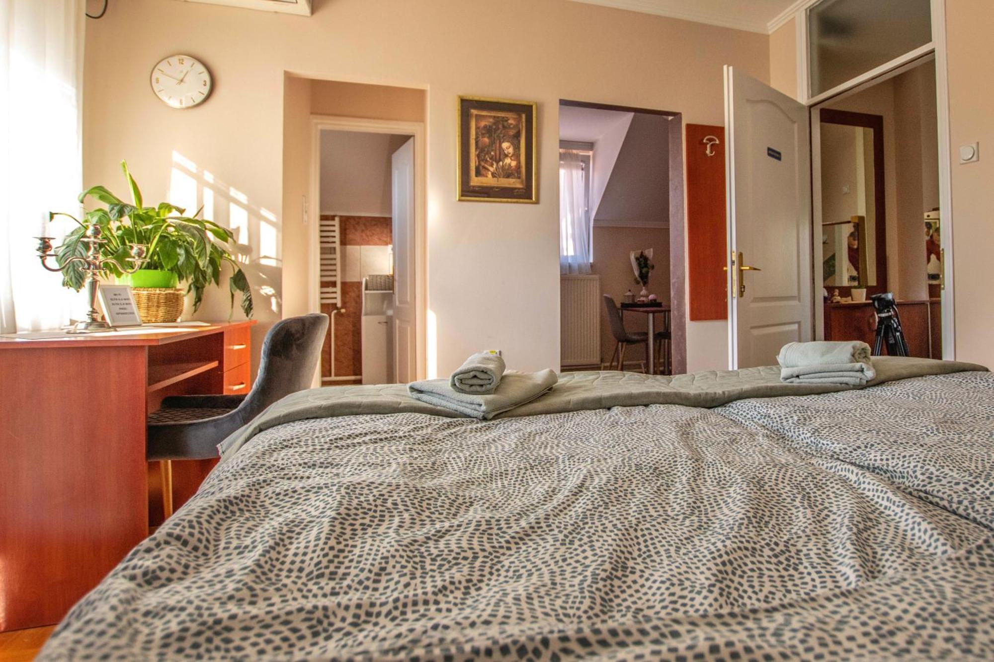 Garden Apartment 2 Суботица Экстерьер фото